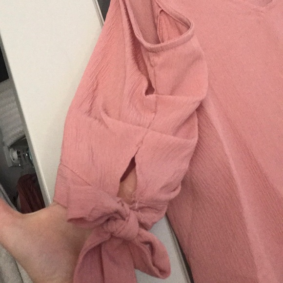 Pink blouse - Picture 3 of 4